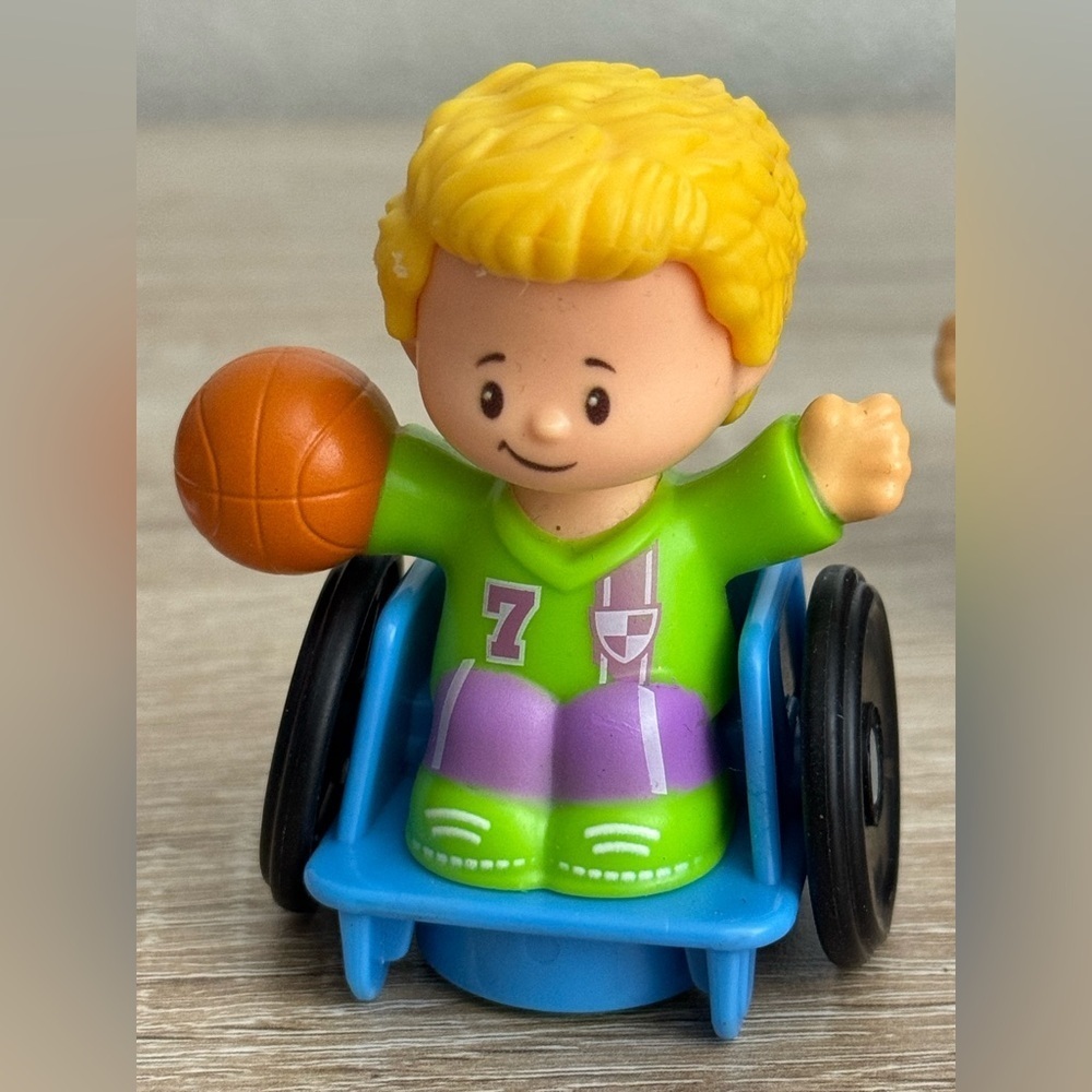 Fisher Price Little People Lot Of Four Figures - Picture 5 of 13